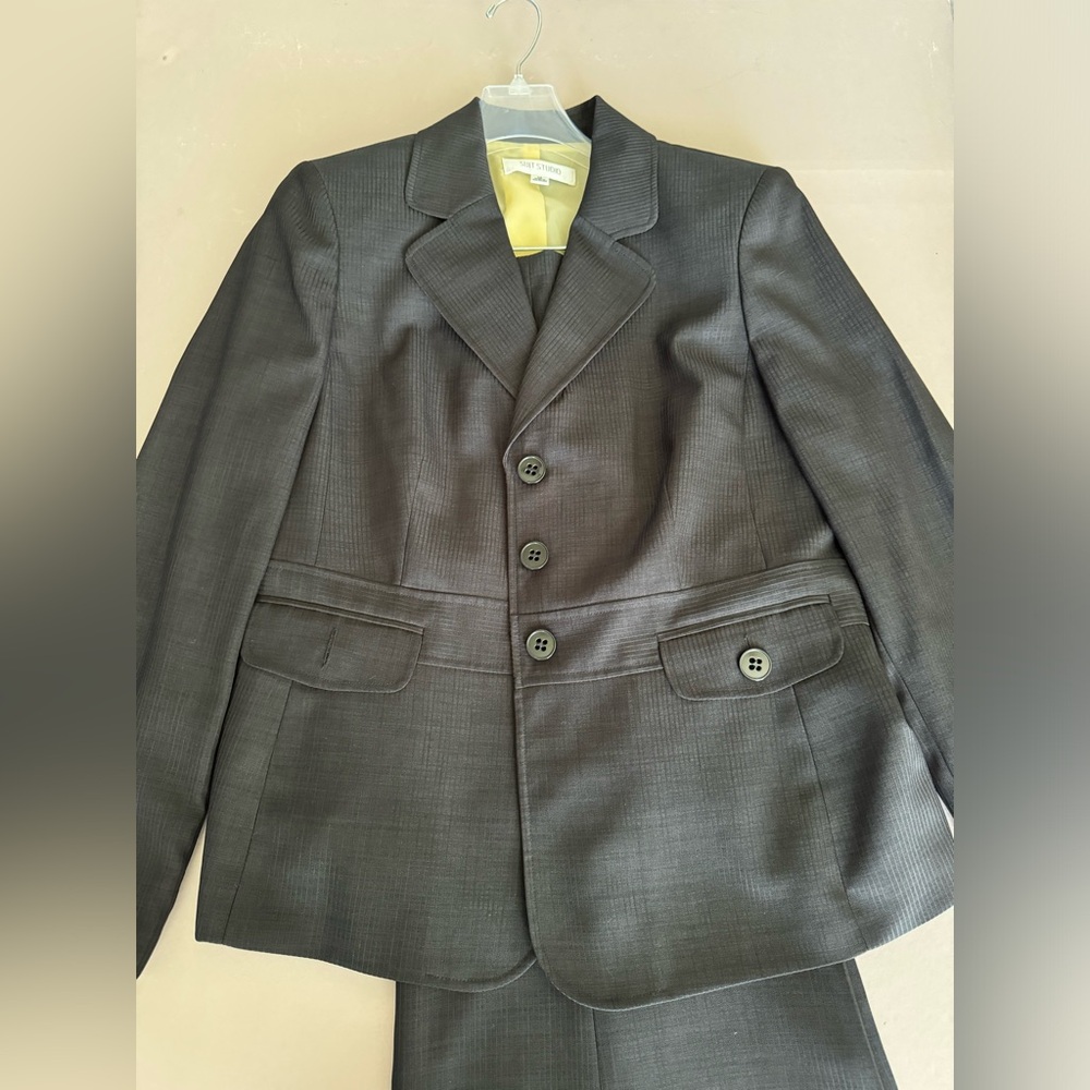 Suit Studio Suit size 14